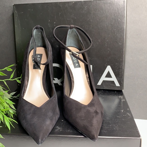 AQUA KAILANA ANKLE STRAP POINTED TOE PUMPS. - Picture 3 of 9